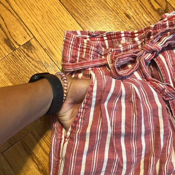 american eagle high waisted jean shorts, size 0 - Picture 3 of 7